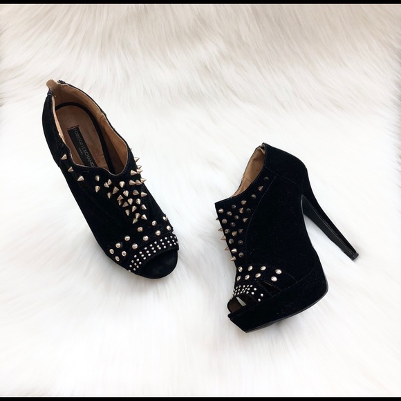 Foreign Exchange Shoes - Black and Gold Spiked Heels